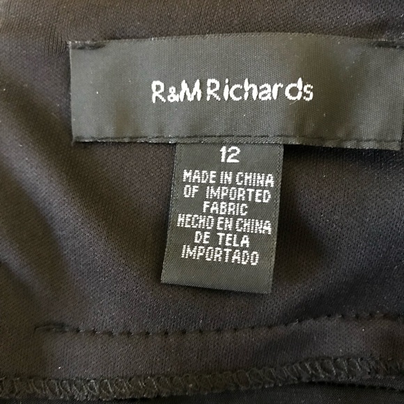 Elegant Evening Gown - Picture 6 of 8